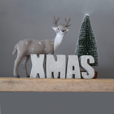 Betonnen letters 'XMAS'